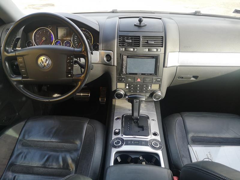 Volkswagen Touareg W12 6.0 L